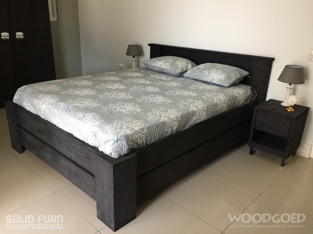 heet Nationaal patrouille Houten black wash twee persoons bed "Kama" - Solid Furn | Furniture Aruba